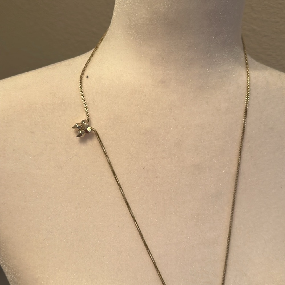 Kendra Scott Iridescent Pendant Necklace - Picture 4 of 5